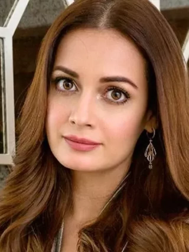 Dia Mirza’s Organic Face Scrub